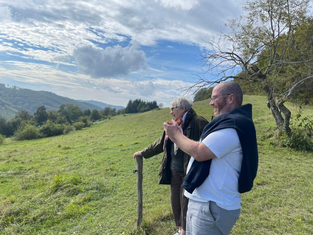 randonnées à Parménie activités de groupe hebergement