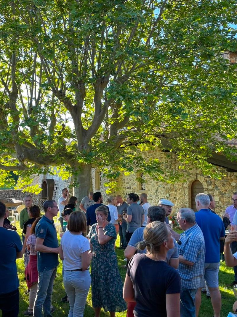  Hébergement jeunes, familles et groupes à Parmenie